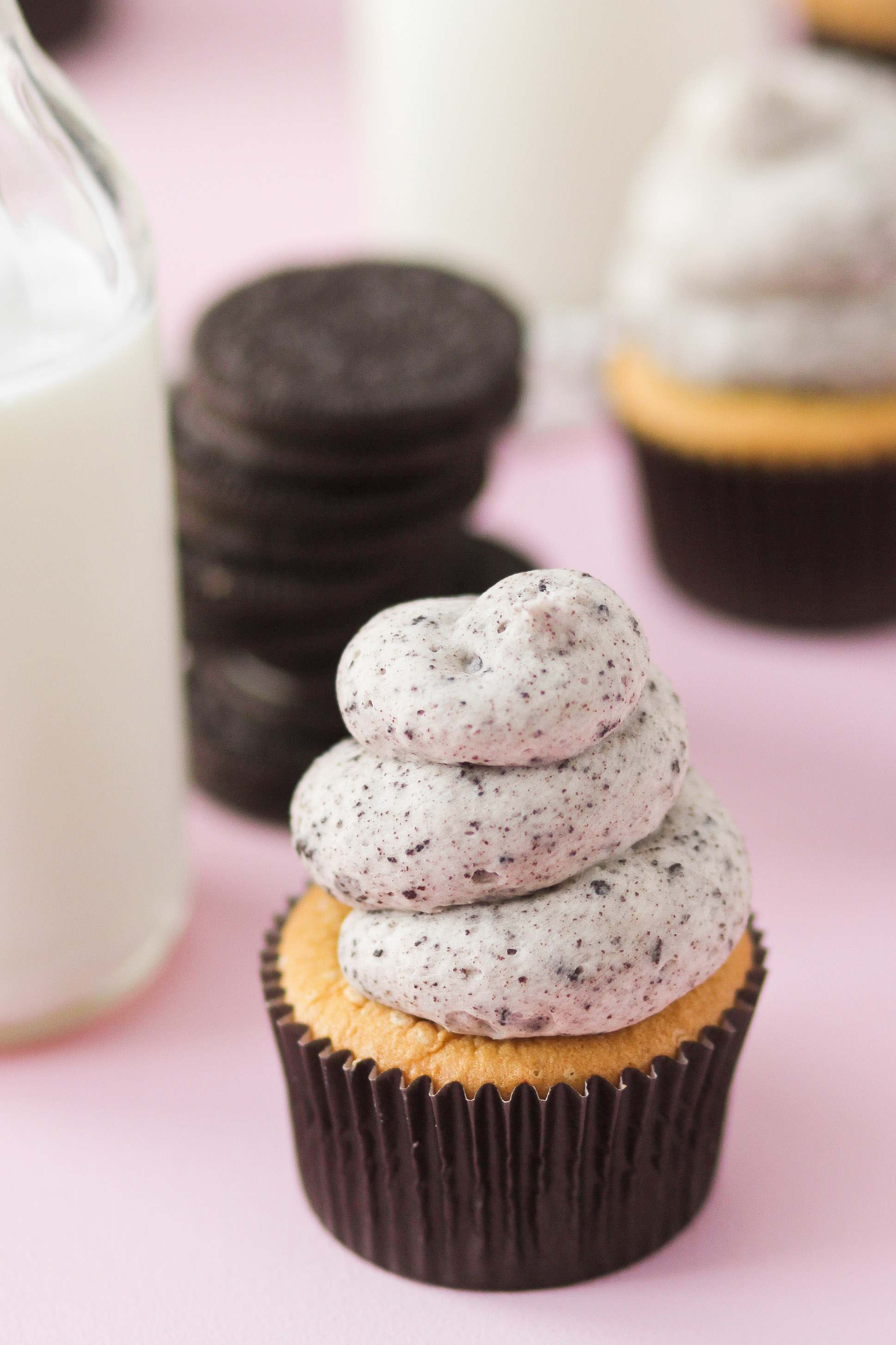 Cookies and Cream Cupcakes Cookies and Cream Cupcakes