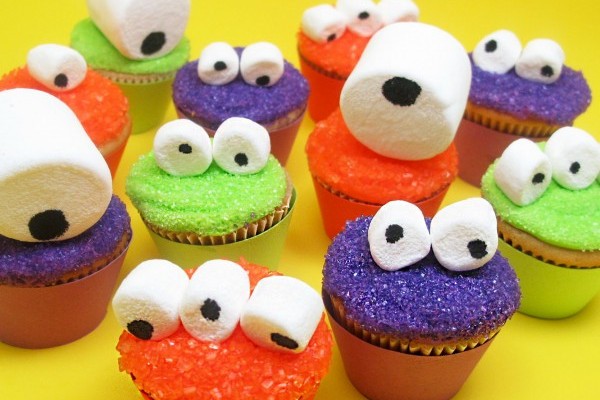 Cute and Easy Halloween Cupcakes
