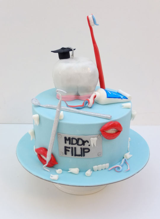 Dentist Cake Graduation