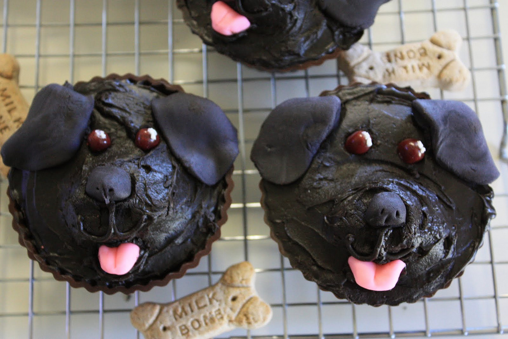 Dog Black Lab Cupcakes