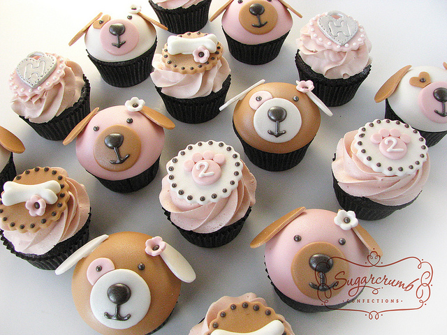 Dog Puppy Fondant Cupcake