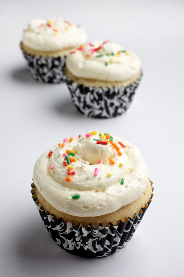 Frosting Cupcakes with Fruit