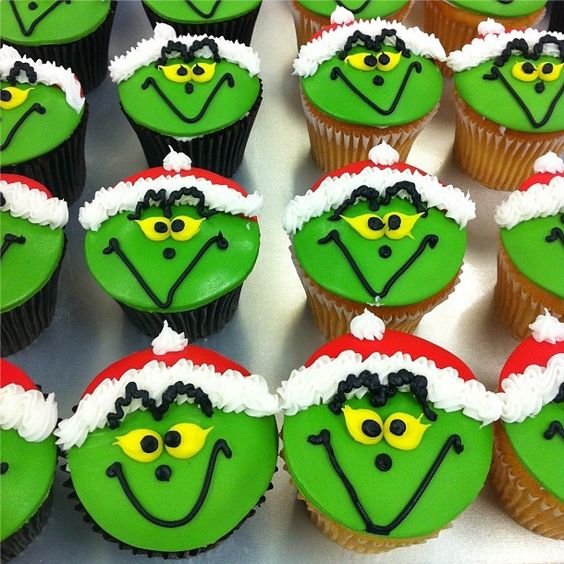 Grinch Christmas Cupcakes