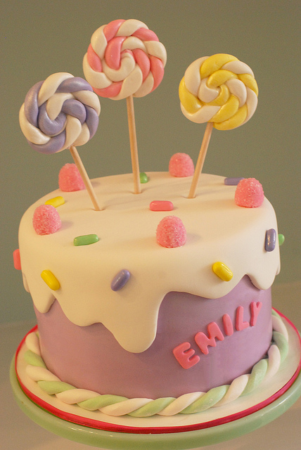 Little Girls Birthday Cake Little Girls Birthday Cake
