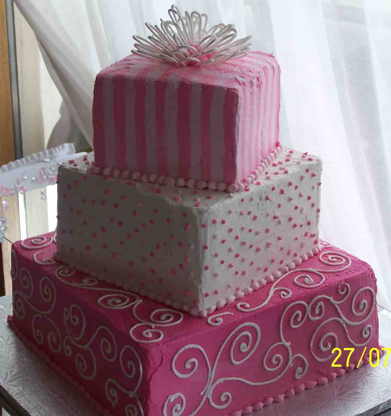 Square Gift Box Birthday Cake