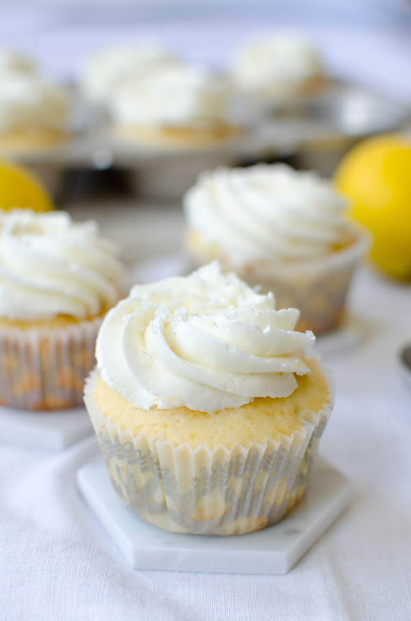 Vanilla Cupcakes with Lemon Curd Filling