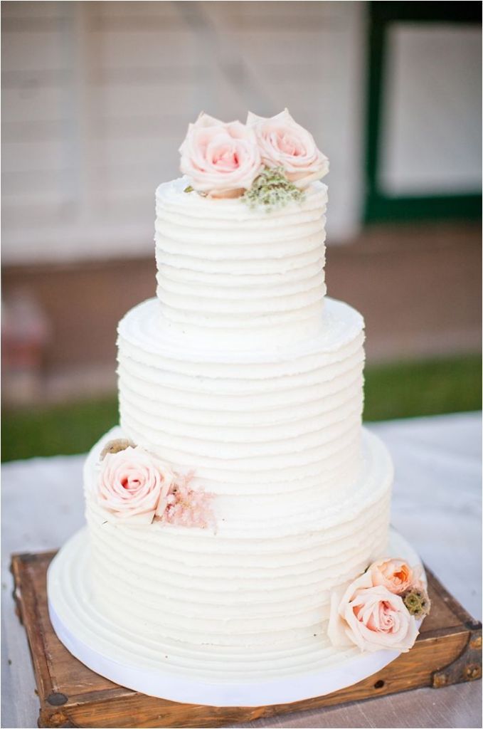 Wedding Cake with Flowers Wedding Cake with Flowers