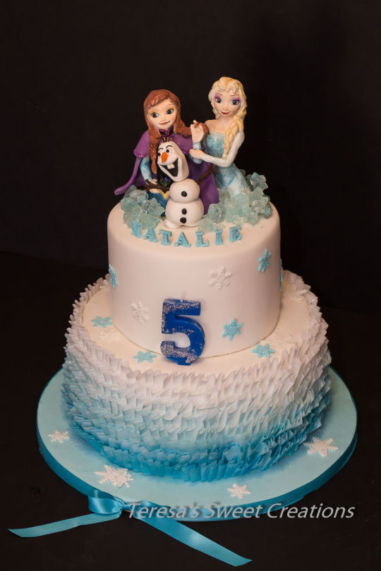 Anna and Elsa Frozen Cakes Anna and Elsa Frozen Cakes