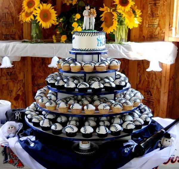 Baseball-Themed Wedding Cupcakes