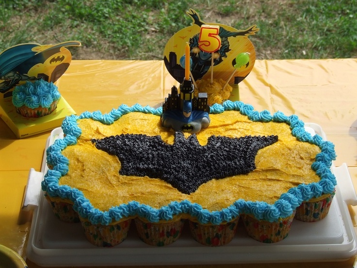 Batman Cupcake Cake Batman Cupcake Cake