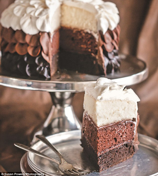 Chocolate Cake with Surprise Inside Chocolate Cake with Surprise Inside