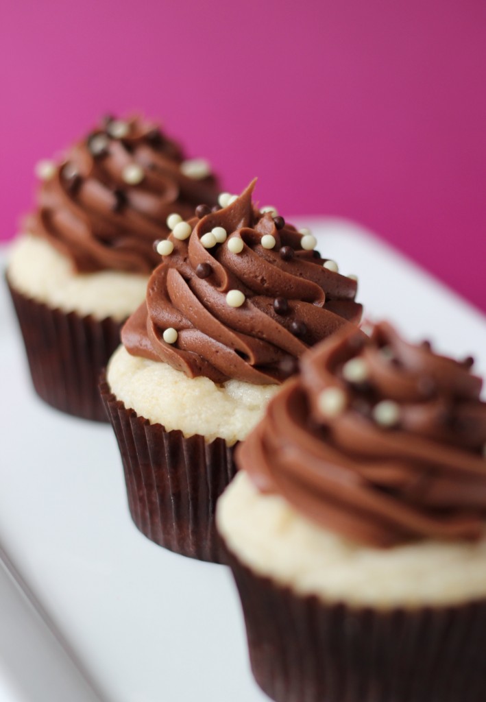 Chocolate Vanilla Cupcakes --So