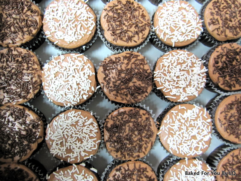 Decorating Chocolate Cupcakes