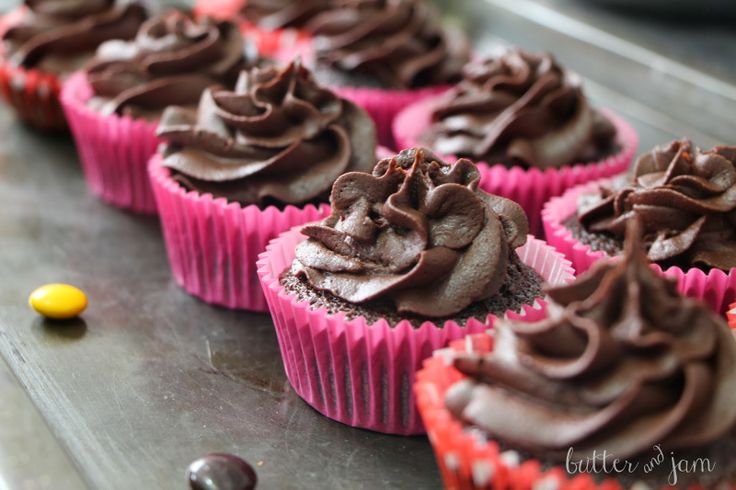 Dense Chocolate Cupcakes