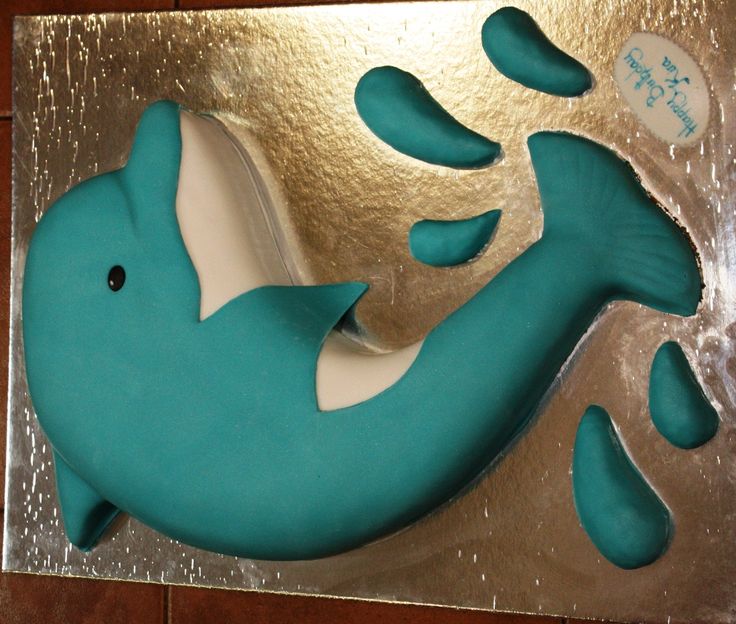 Dolphin Tale Cake