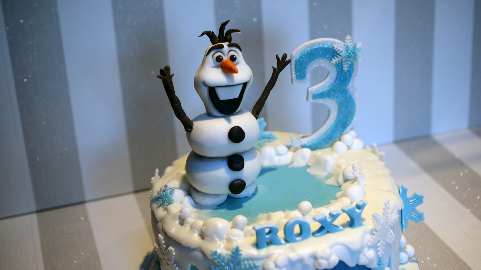 Elsa Frozen Olaf Birthday Cake