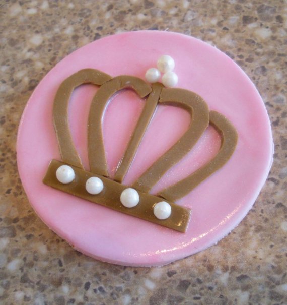 Fondant Crown Cupcake Toppers