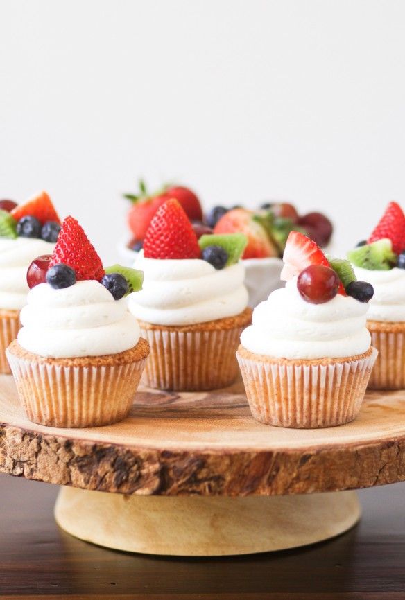 Fruit Pizza Cupcakes