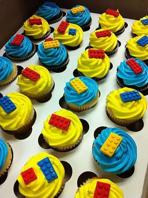 LEGO Birthday Cake Cupcakes