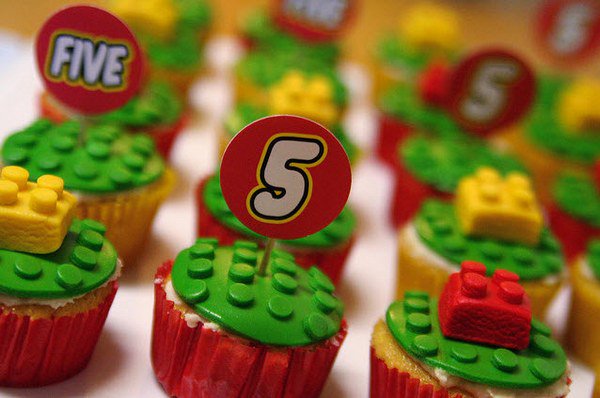 LEGO Cupcake Ideas LEGO Cupcake Ideas