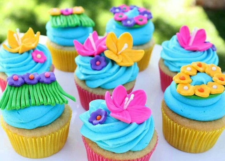 Luau Birthday Party Cupcakes