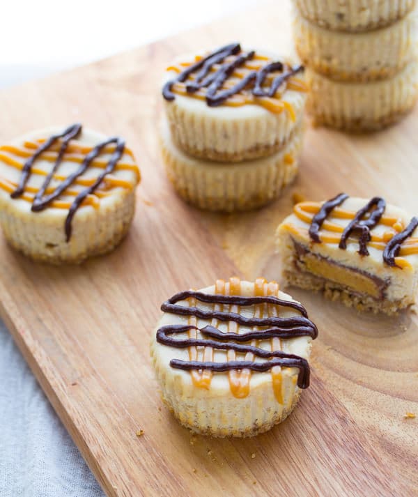 Mini Cheesecake with Peanut Butter Cups Mini Cheesecake with Peanut Butter Cups