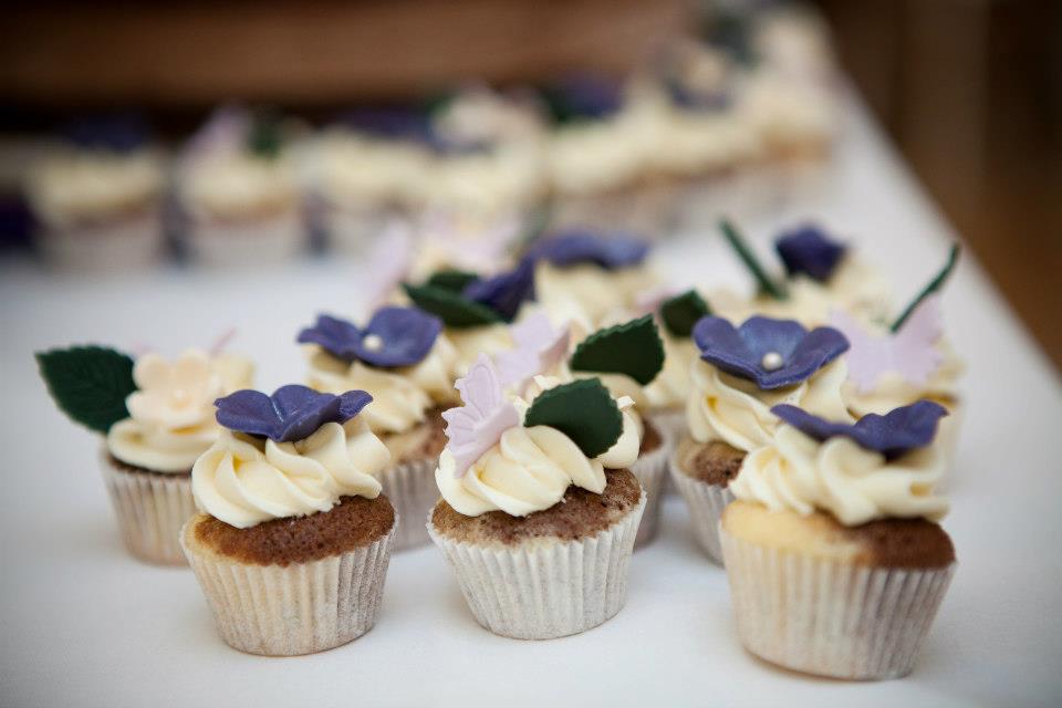 Mini Wedding Cupcakes