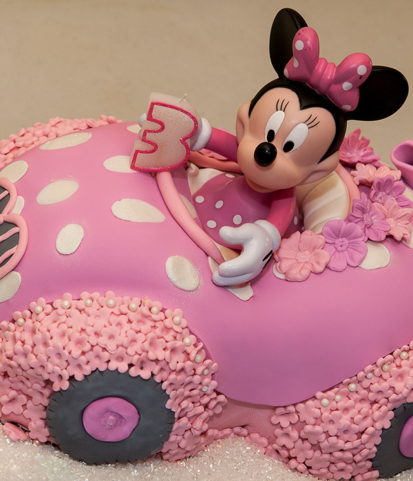 Minnie Mouse Birthday Cake