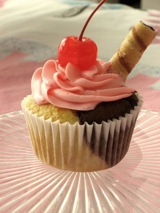 Neapolitan Cake Mix Cupcakes