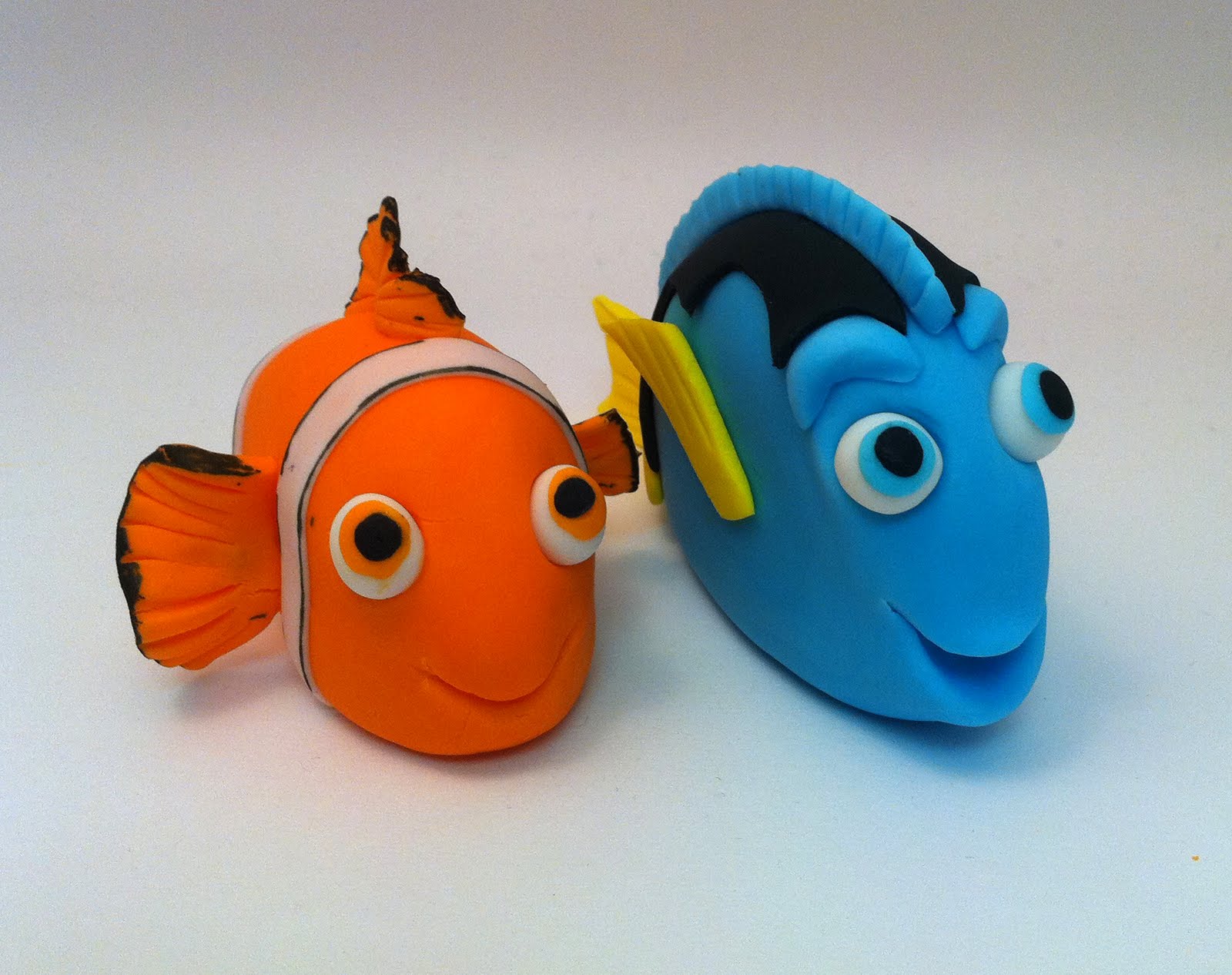 Nemo and Dory Fondant Cake Toppers Nemo and Dory Fondant Cake Toppers