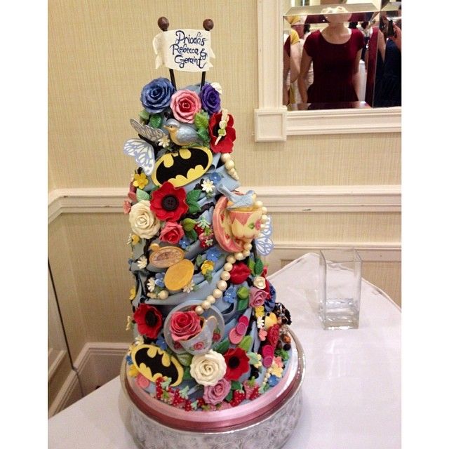 12 Photos of Nerdy Groom's Cakes