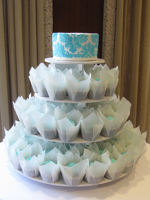 Tiffany Blue Wedding Cake Cupcakes