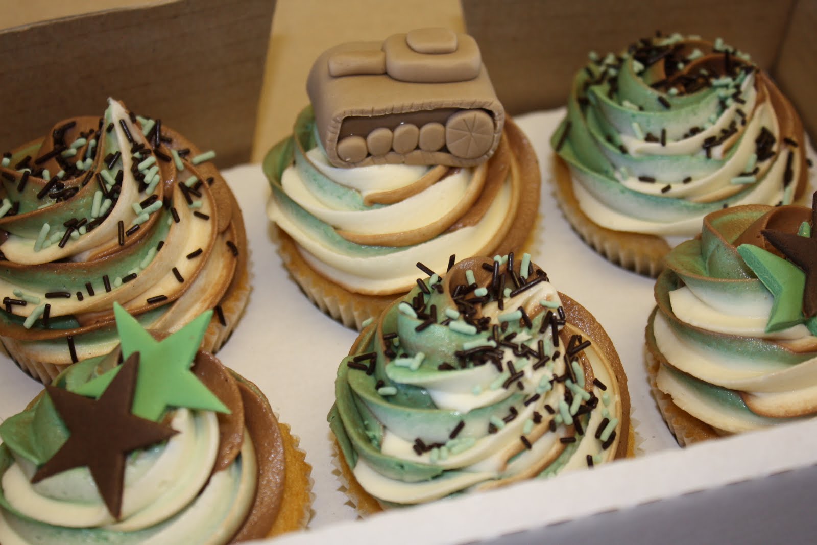 Army Cupcakes