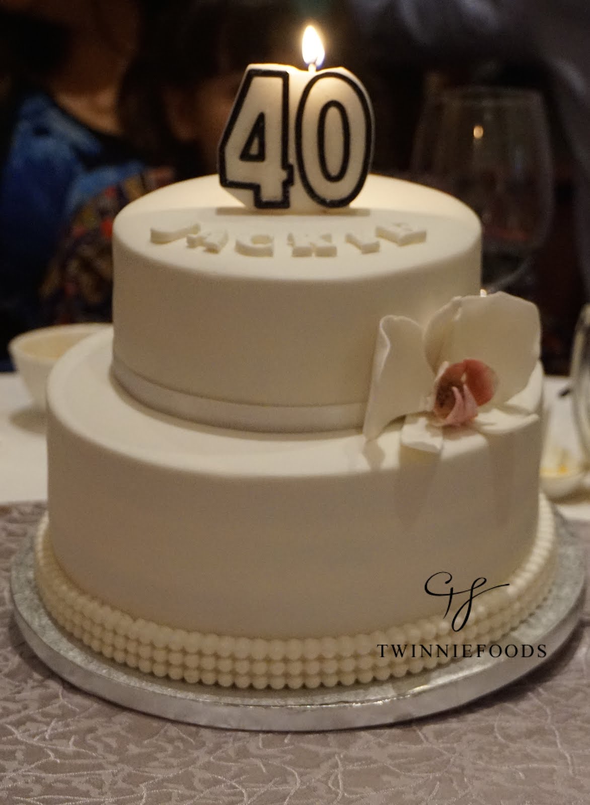 Elegant 40th Birthday Cakes