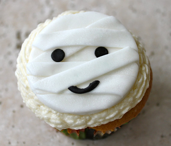 7 Photos of Halloween Mummy Cupcakes