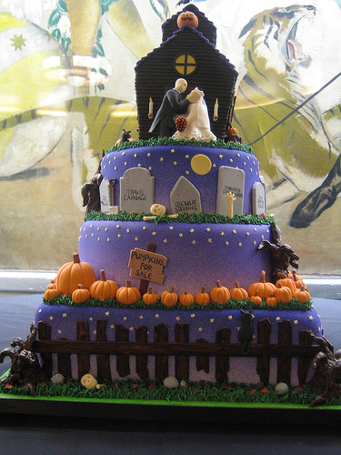 Halloween Haunted House Wedding Cake