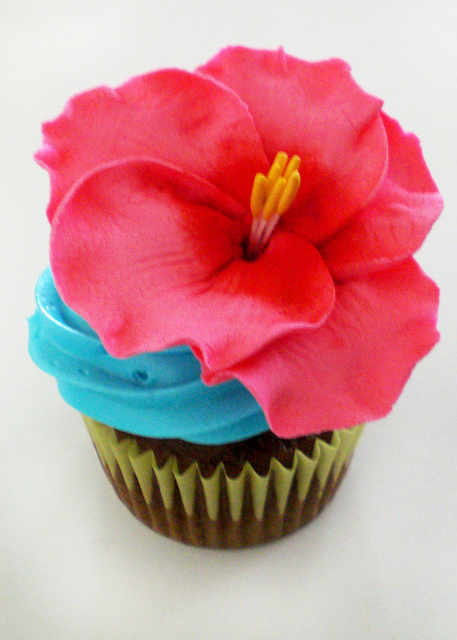 Hawaiian Cupcakes