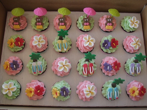 Hawaiian Luau Cupcake Ideas