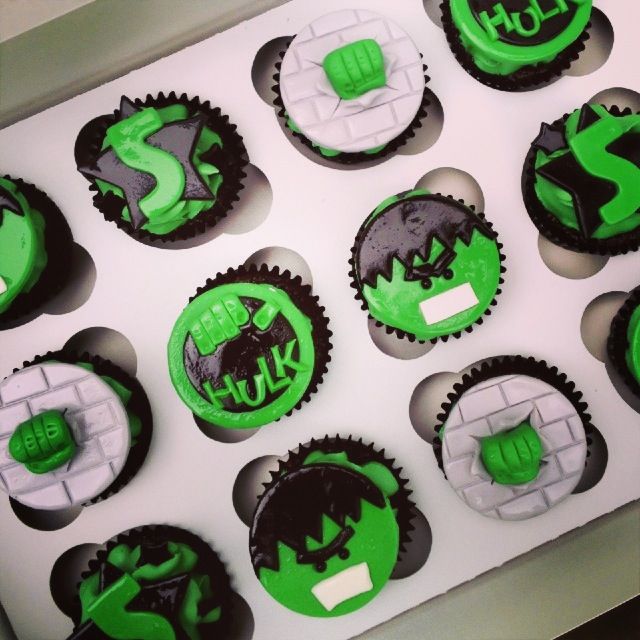 Hulk Cupcake Cake