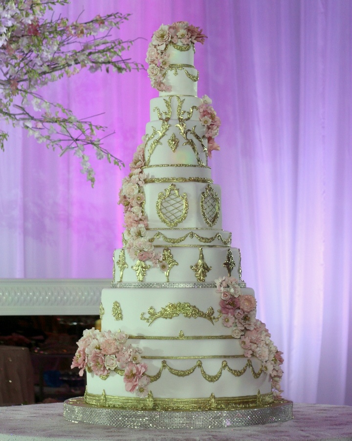 Large Elegant Wedding Cakes