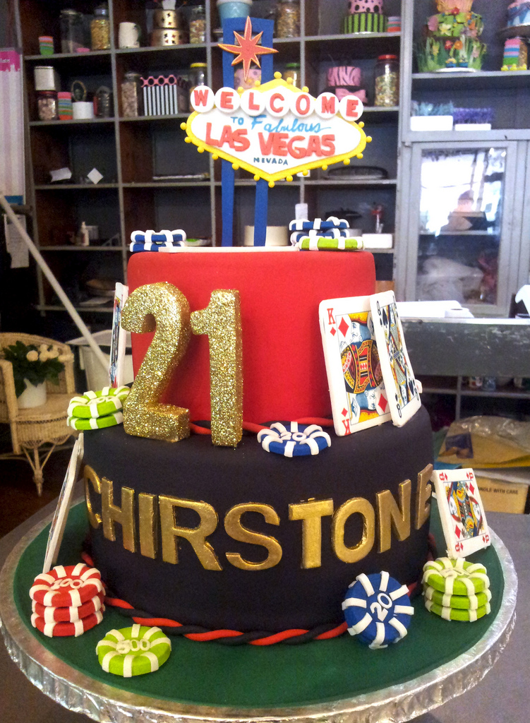 Las Vegas Themed 21st Birthday Cake Las Vegas Themed 21st Birthday Cake