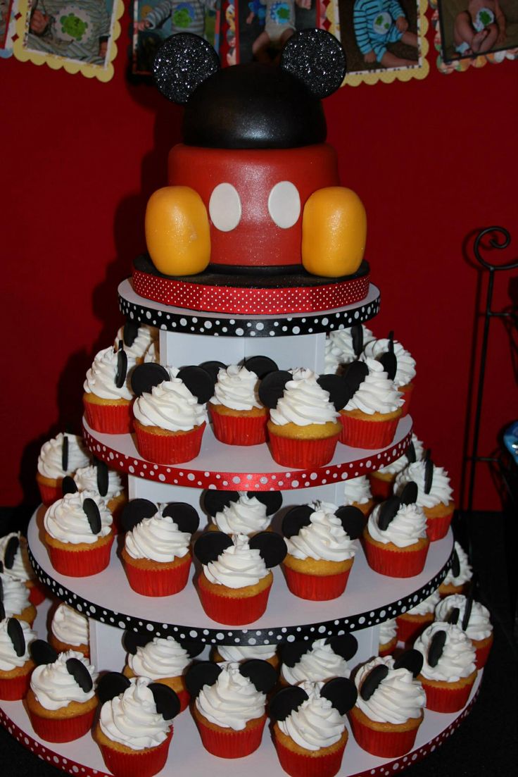 Mickey Mouse Cake and Cupcakes Mickey Mouse Cake and Cupcakes