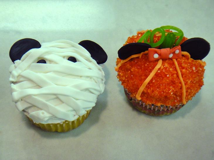 Mickey Mouse Halloween Cupcakes