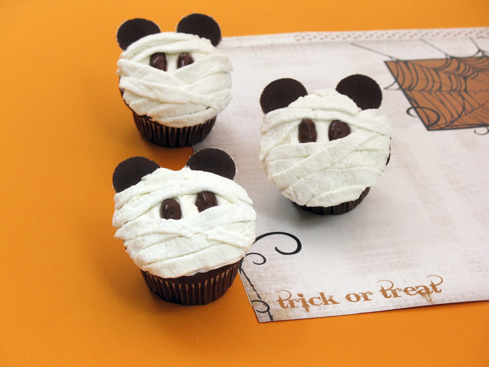 Mickey Mummy Cupcakes