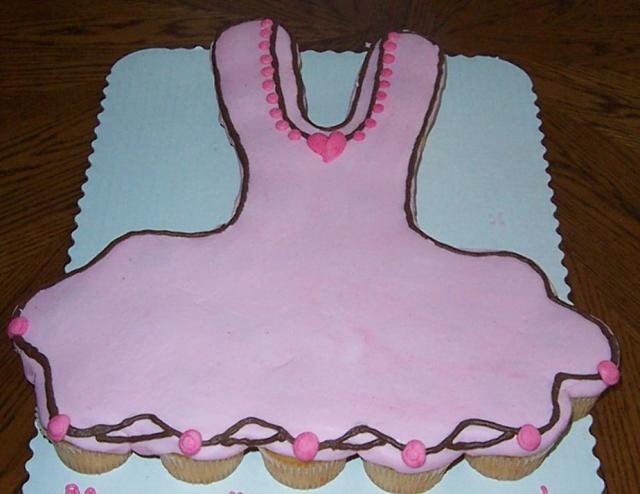 Pull Apart Cupcake Cake