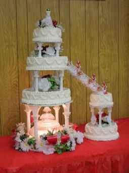 Quinceanera Cake with Fountain