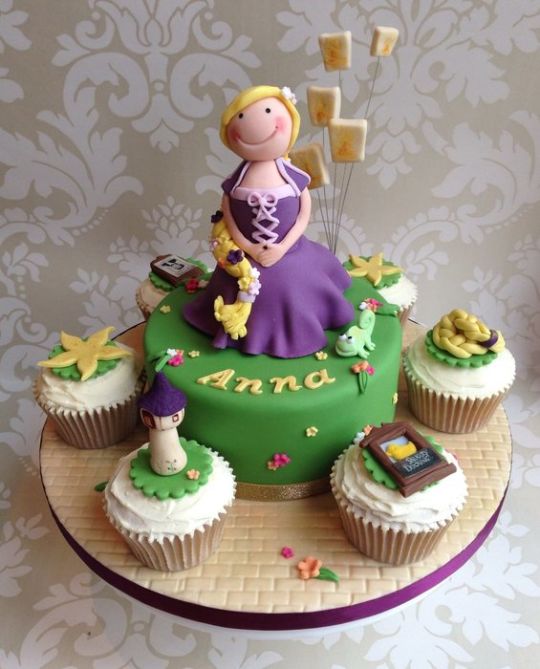 Rapunzel Cake and Cupcakes