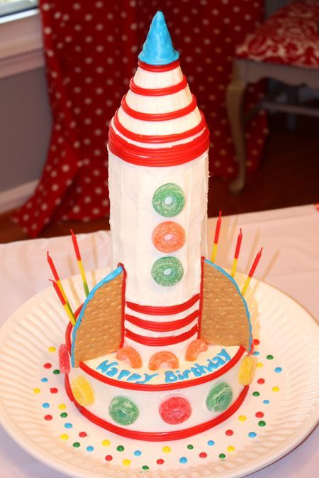 11 Photos of Rocket Shaped Cakes