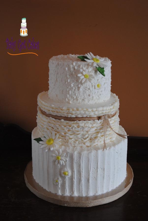 Rustic Wedding Cake Daisies