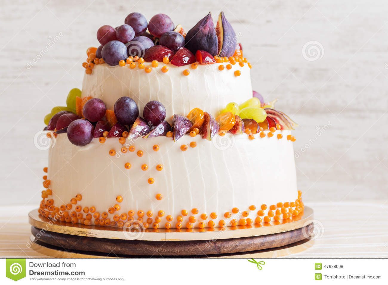 Rustic Wedding Cake with Fruits